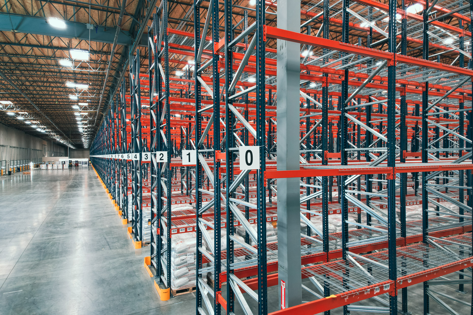 Industrial pallet racking warehouse in Estero Florida